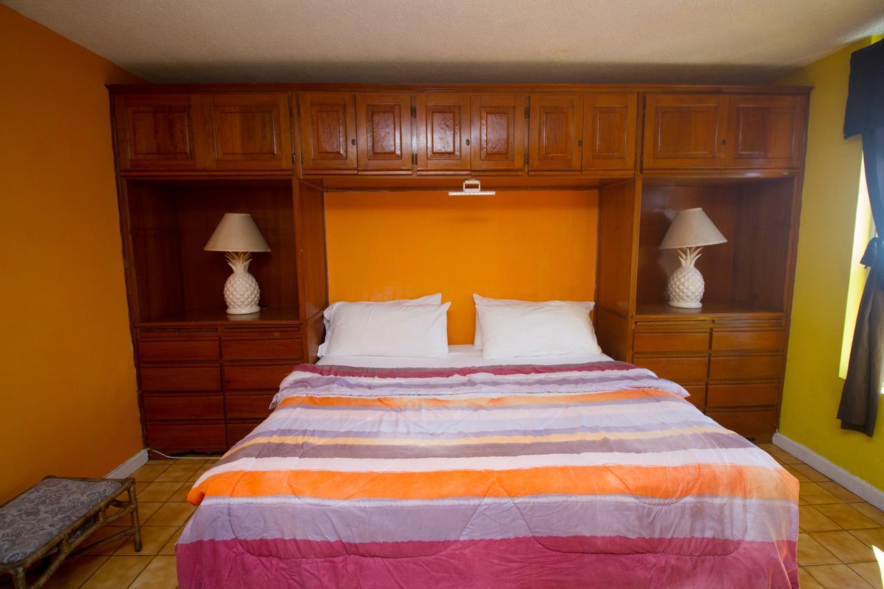 Deluxe Montego Bay Club Studio & Suites Εξωτερικό φωτογραφία