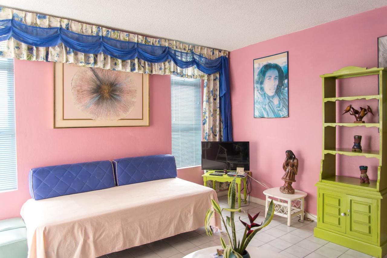 Deluxe Montego Bay Club Studio & Suites Εξωτερικό φωτογραφία