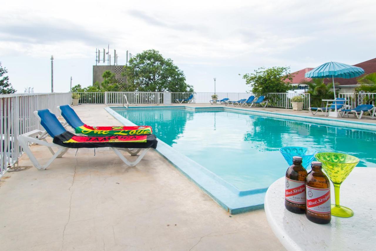 Deluxe Montego Bay Club Studio & Suites Εξωτερικό φωτογραφία