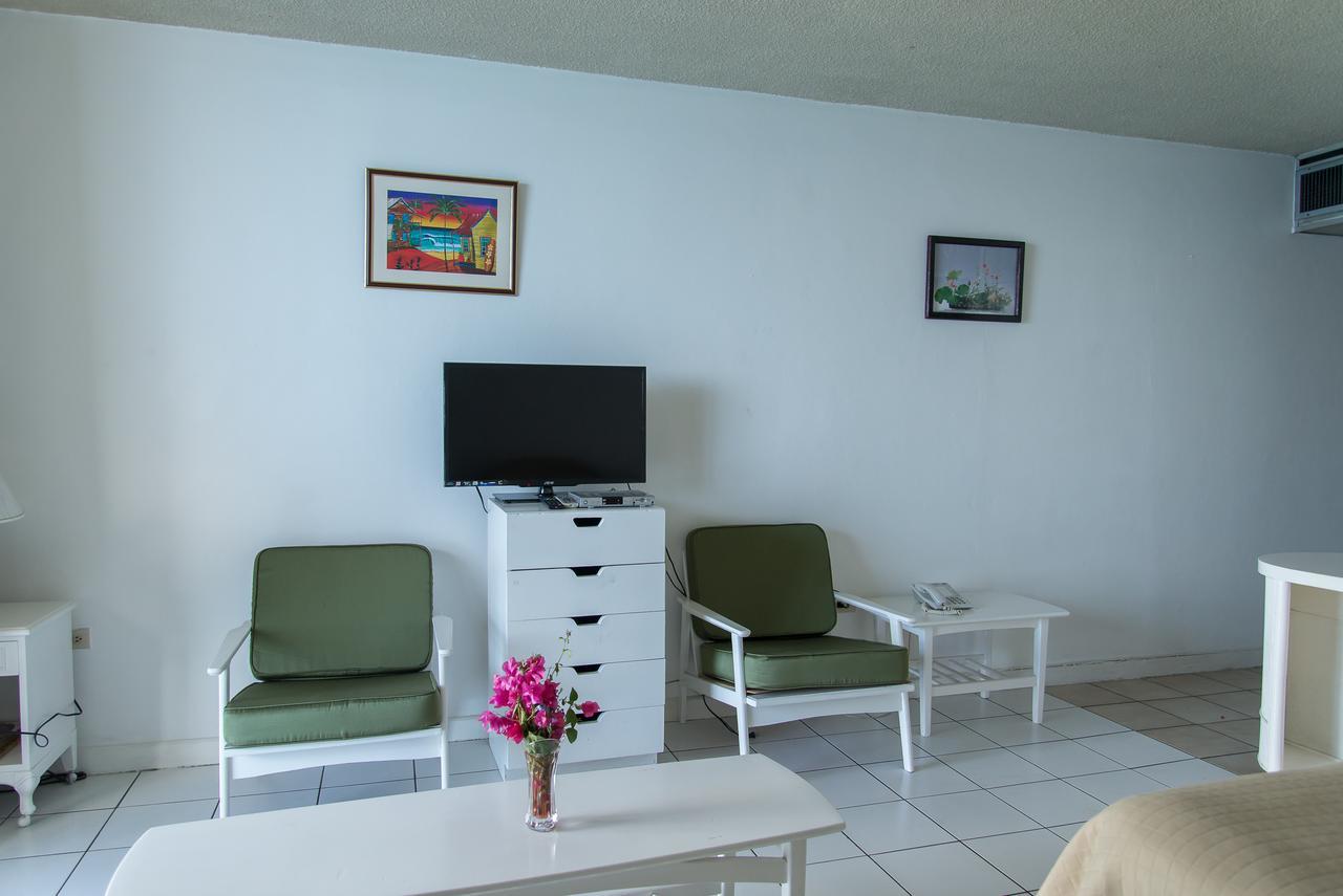 Deluxe Montego Bay Club Studio & Suites Εξωτερικό φωτογραφία