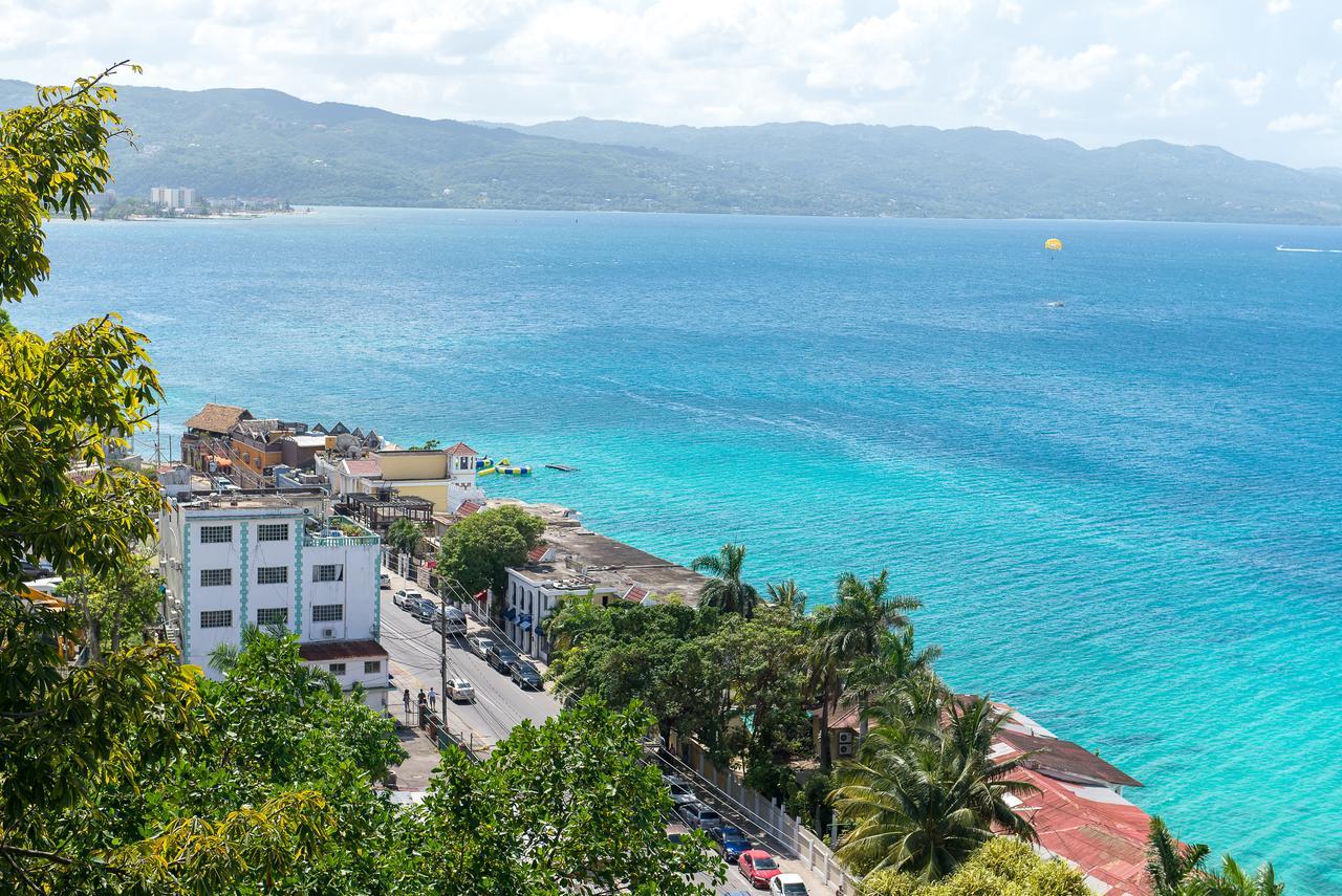 Deluxe Montego Bay Club Studio & Suites Εξωτερικό φωτογραφία